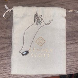 Kendra Scott pendant necklace
